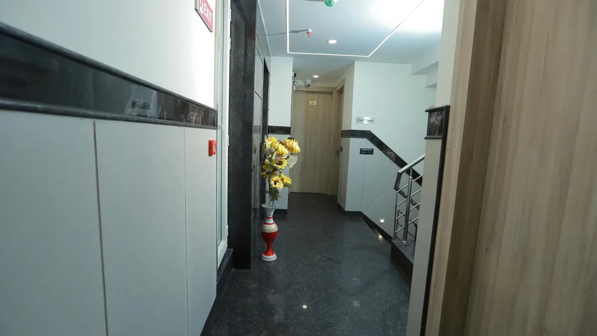 Hotel Zed - Near Delhi Airport New Delhi