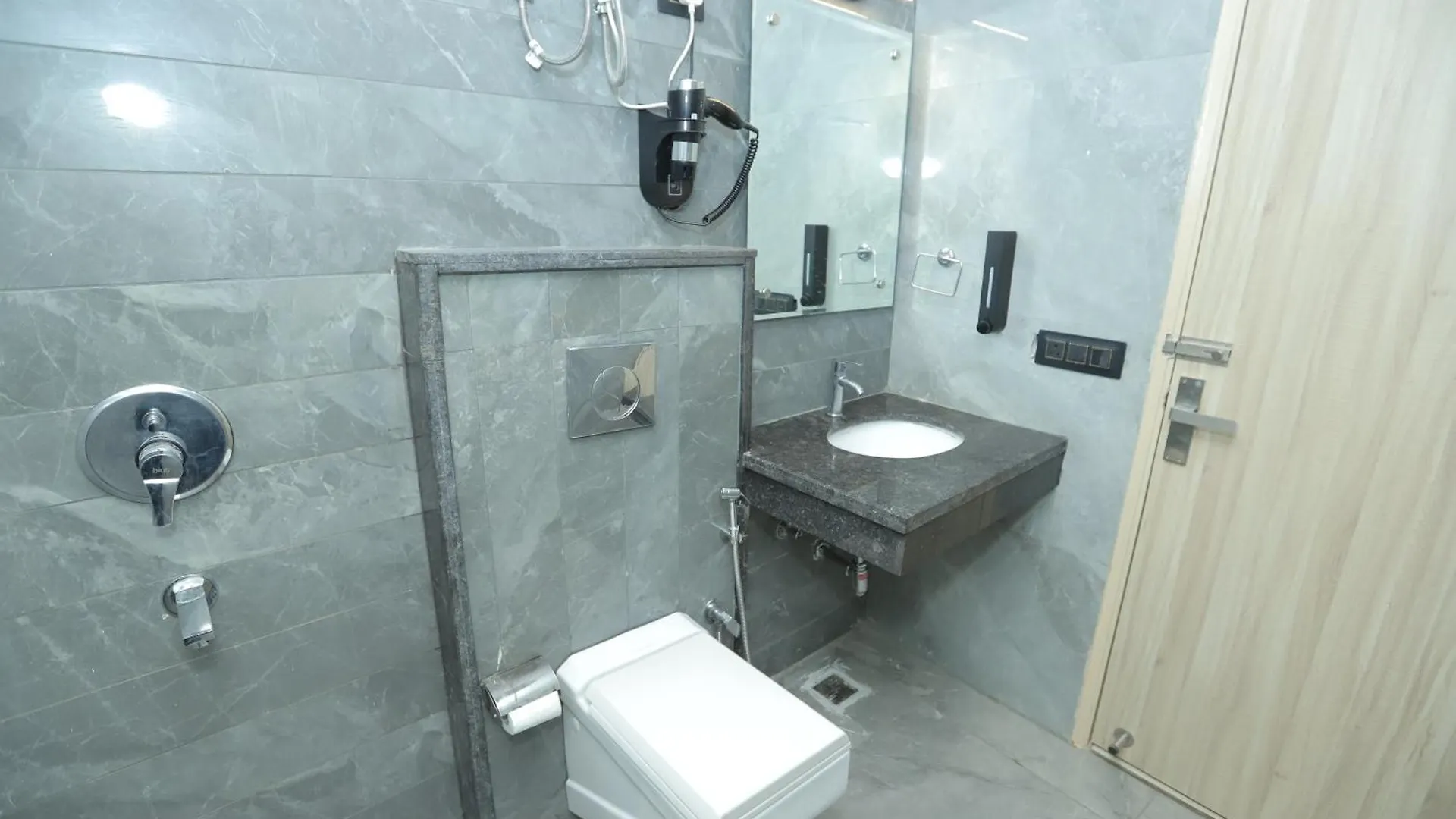 Hotel Zed - Near Delhi Airport New Delhi