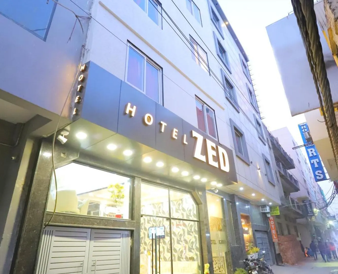 Hotel Zed - Near Delhi Airport New Delhi