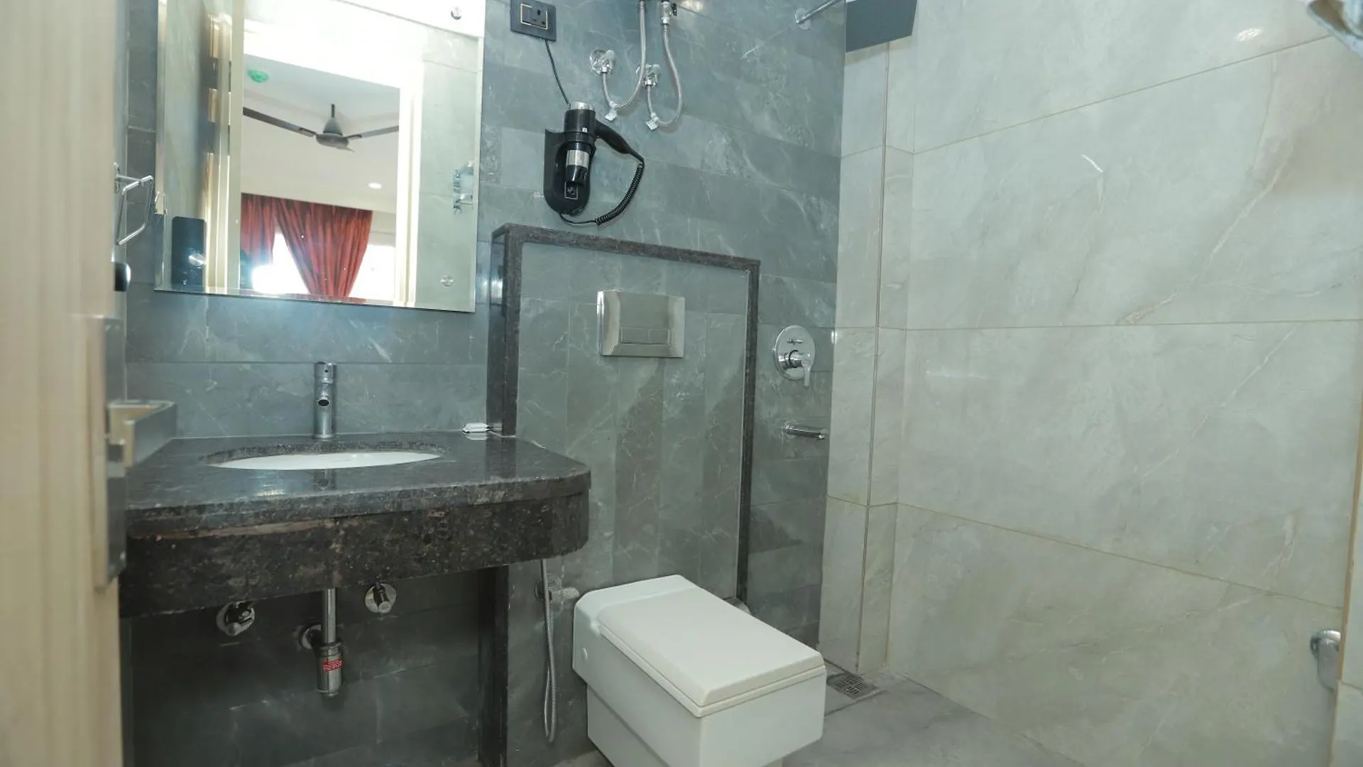 Hotel Zed - Near Delhi Airport New Delhi
